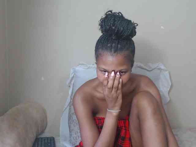 BadGirlMonaa webcam