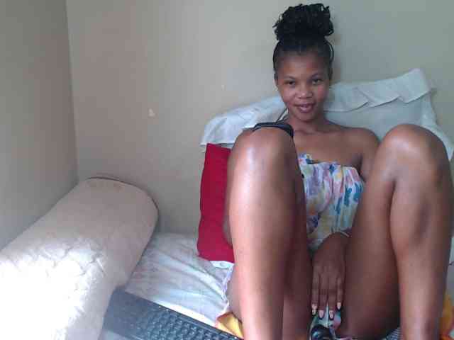 BadGirlMonaa webcam
