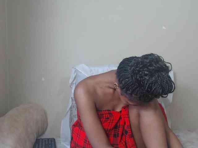 BadGirlMonaa webcam