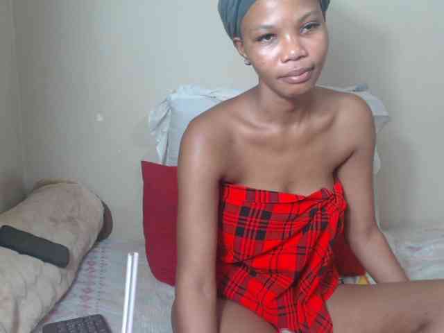 BadGirlMonaa webcam