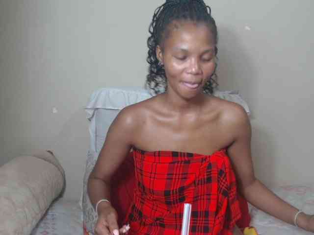 BadGirlMonaa webcam