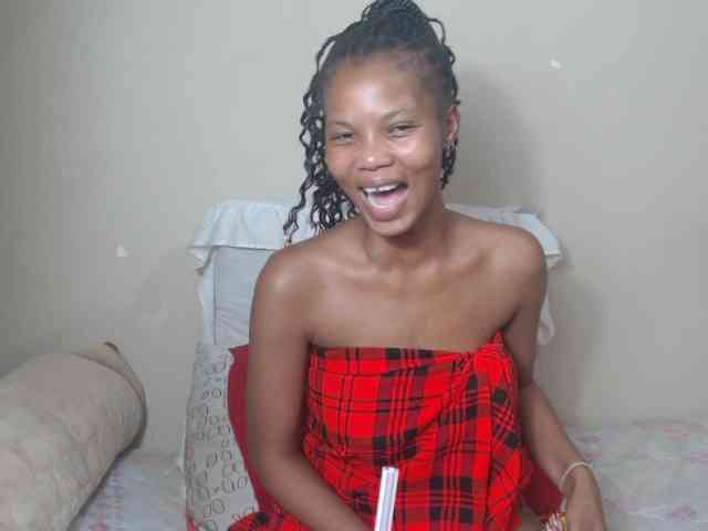 BadGirlMonaa webcam