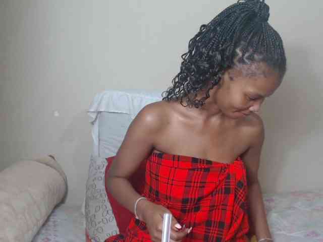 BadGirlMonaa webcam