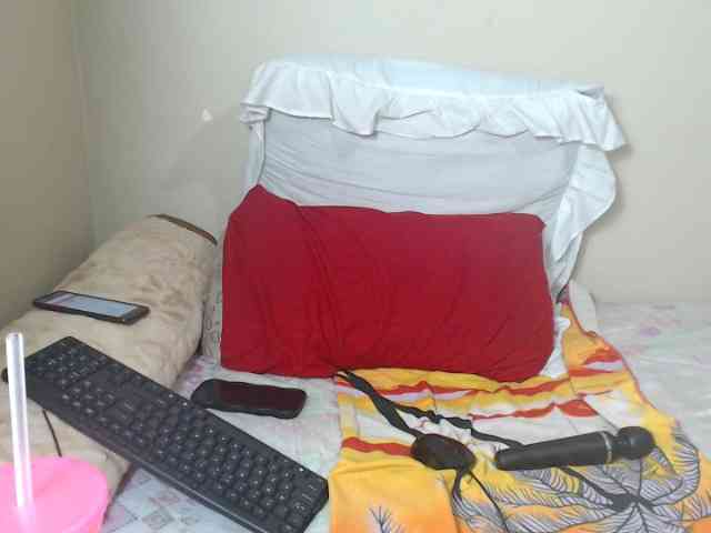 BadGirlMonaa webcam