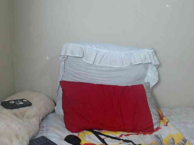 BadGirlMonaa webcam