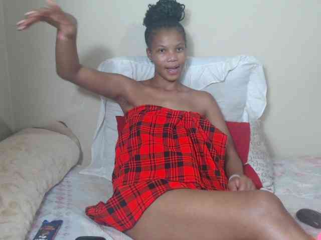 BadGirlMonaa webcam