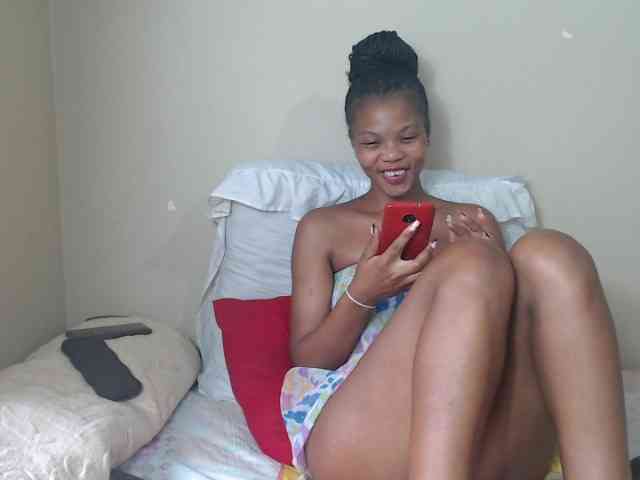 BadGirlMonaa webcam