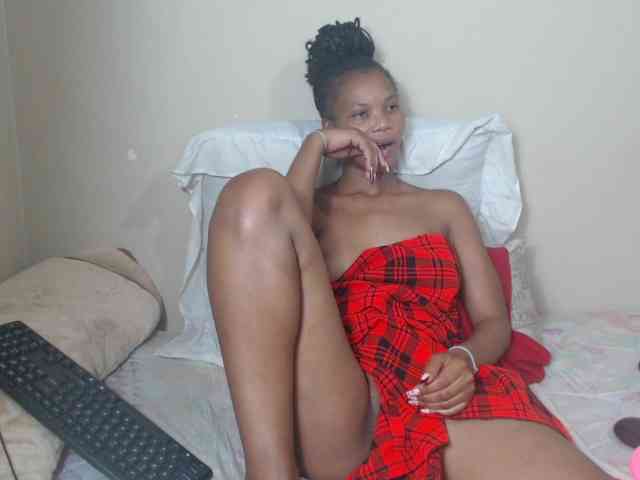 BadGirlMonaa webcam