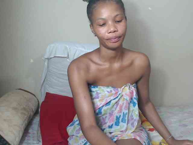 BadGirlMonaa webcam