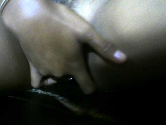 Laura1881's BongaCams show and profile