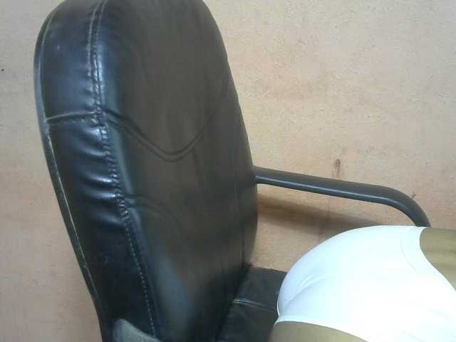 Laura1881's BongaCams show and profile