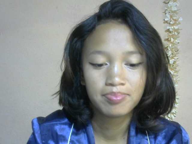 Laura1881 on BongaCams