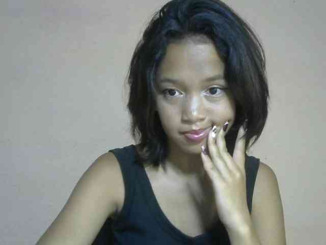 Laura1881 webcam