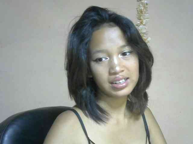 Laura1881 webcam