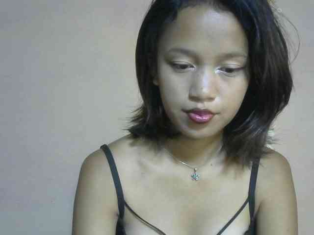 Laura1881 webcam