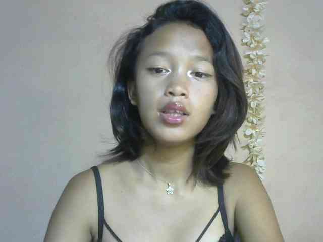 Laura1881 webcam