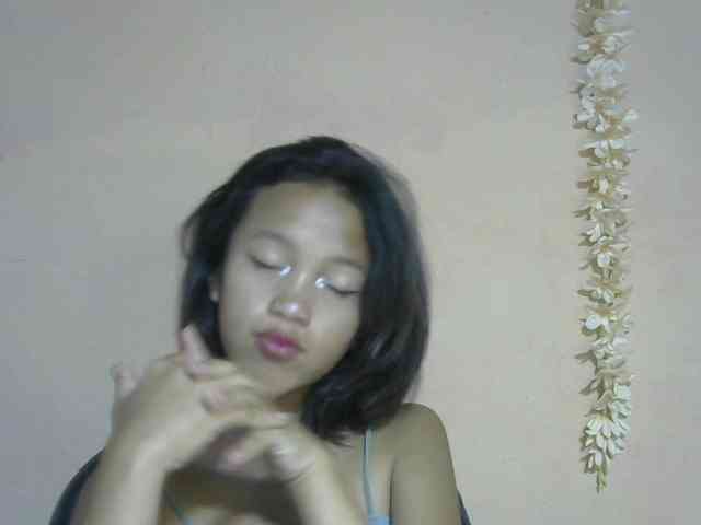 Laura1881 webcam