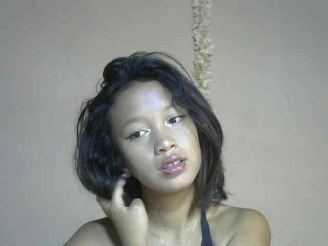 Laura1881 webcam