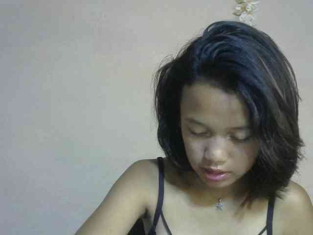 Laura1881 webcam