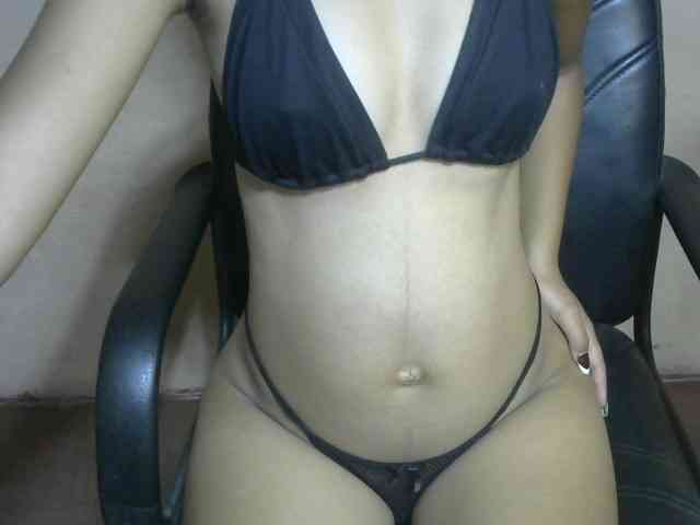 Laura1881 webcam