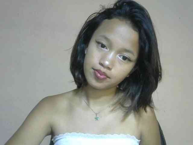 Laura1881 webcam