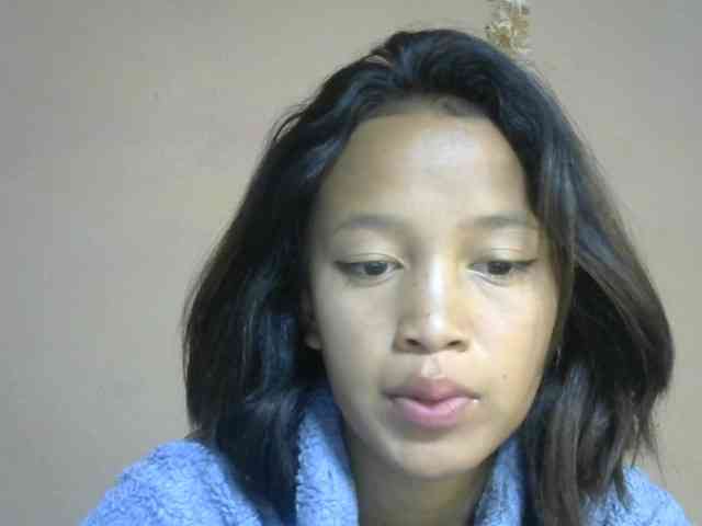 Laura1881 webcam