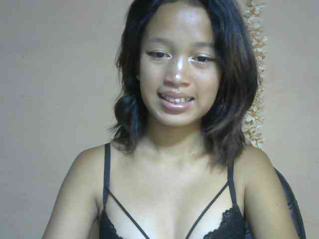 Laura1881 webcam