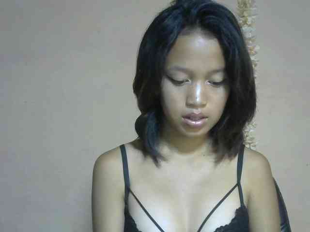 Laura1881 webcam