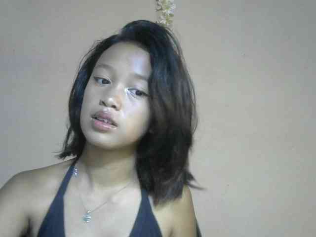 Laura1881 webcam