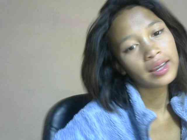 Laura1881 webcam