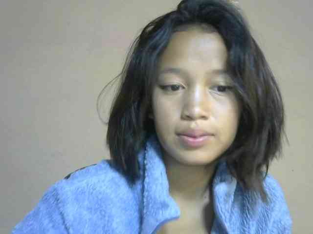 Laura1881 webcam