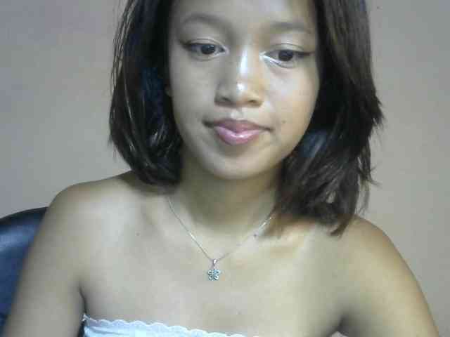 Laura1881 webcam