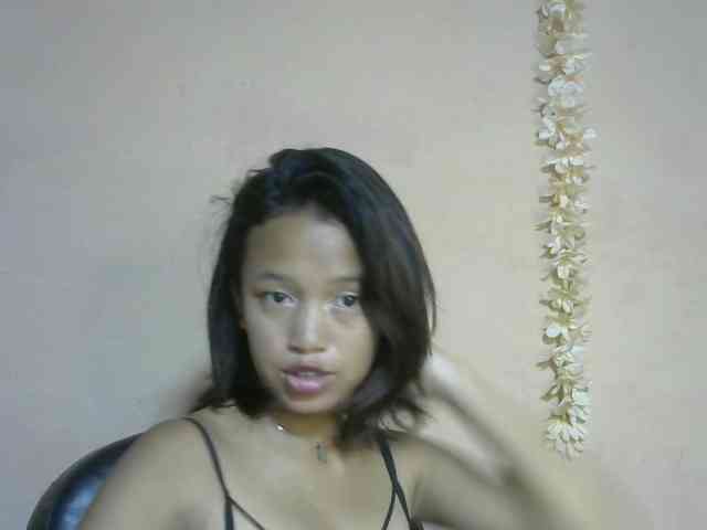 Laura1881 webcam