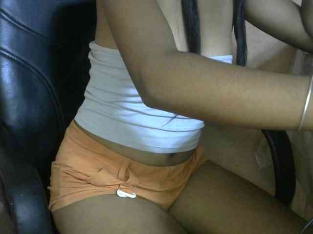 Laura1881 Live Webcam on BongaCams