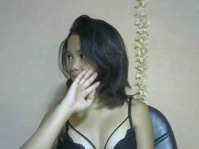 Laura1881 webcam