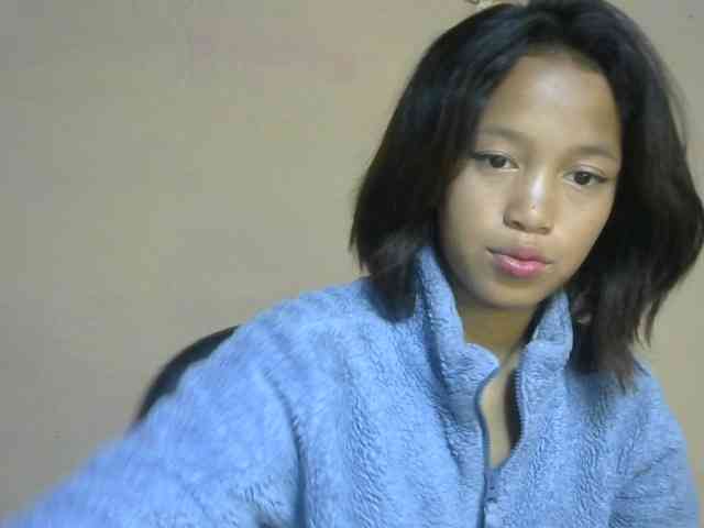 Laura1881 webcam