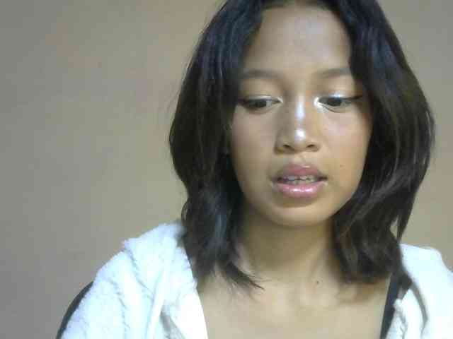 Laura1881 webcam