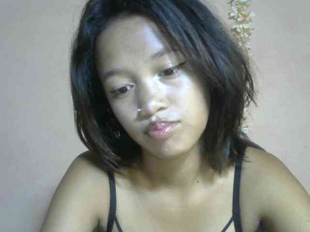 Laura1881 webcam