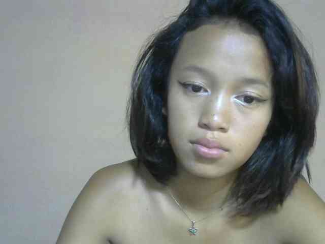 Laura1881 webcam