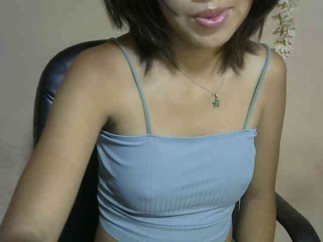 Laura1881 webcam