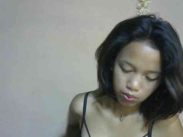 Laura1881 webcam