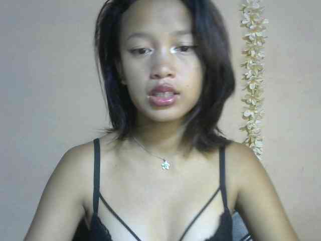 Laura1881 webcam