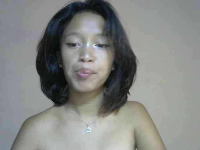 Laura1881 webcam