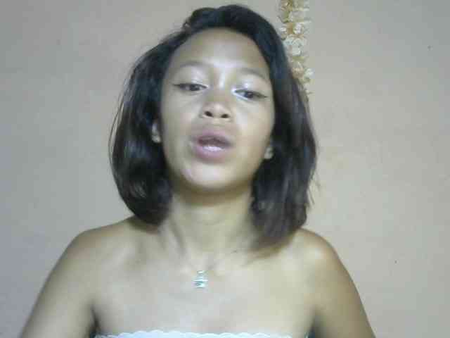 Laura1881 webcam