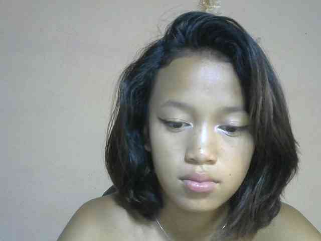 Laura1881 webcam