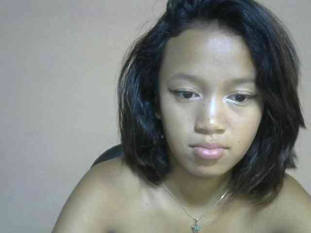 Laura1881 webcam
