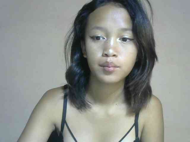 Laura1881 webcam