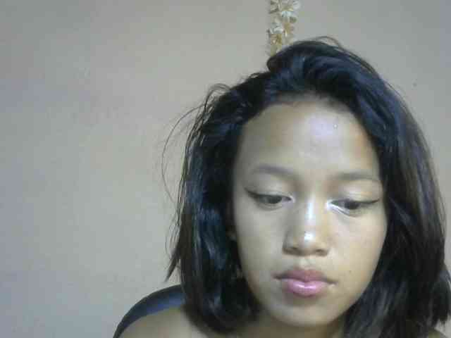 Laura1881 webcam