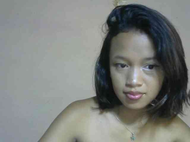 Laura1881 webcam