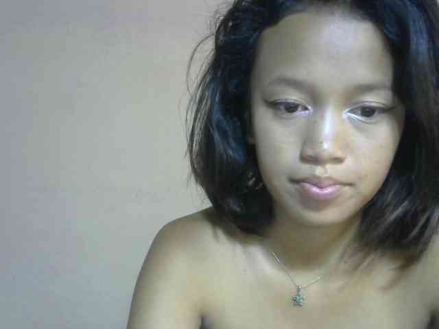 Laura1881 webcam